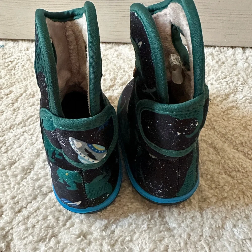 BOGS Winter boots toddler size 7